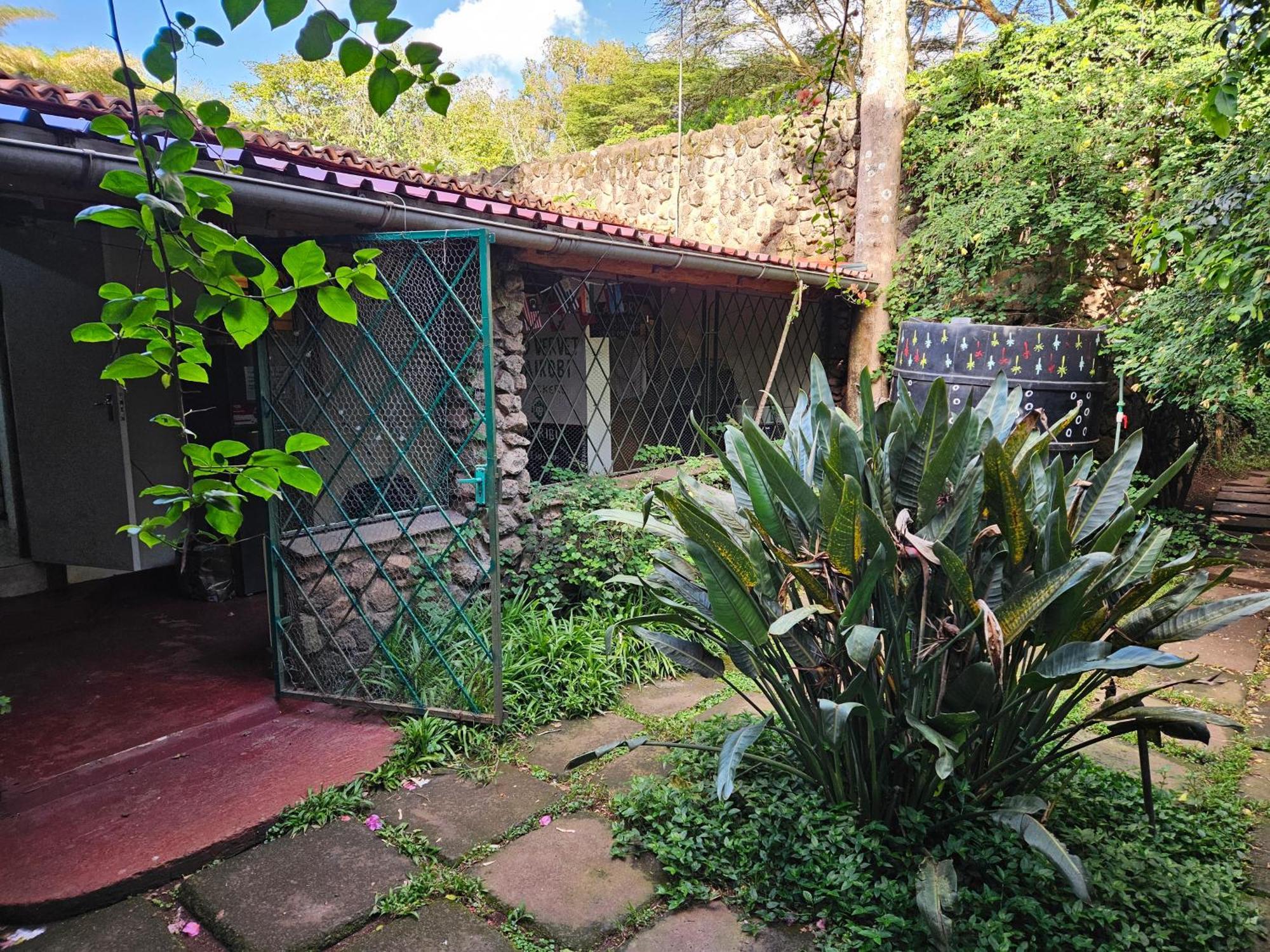 Mad Vervet Nairobi Backpackers Hostel ภายนอก รูปภาพ