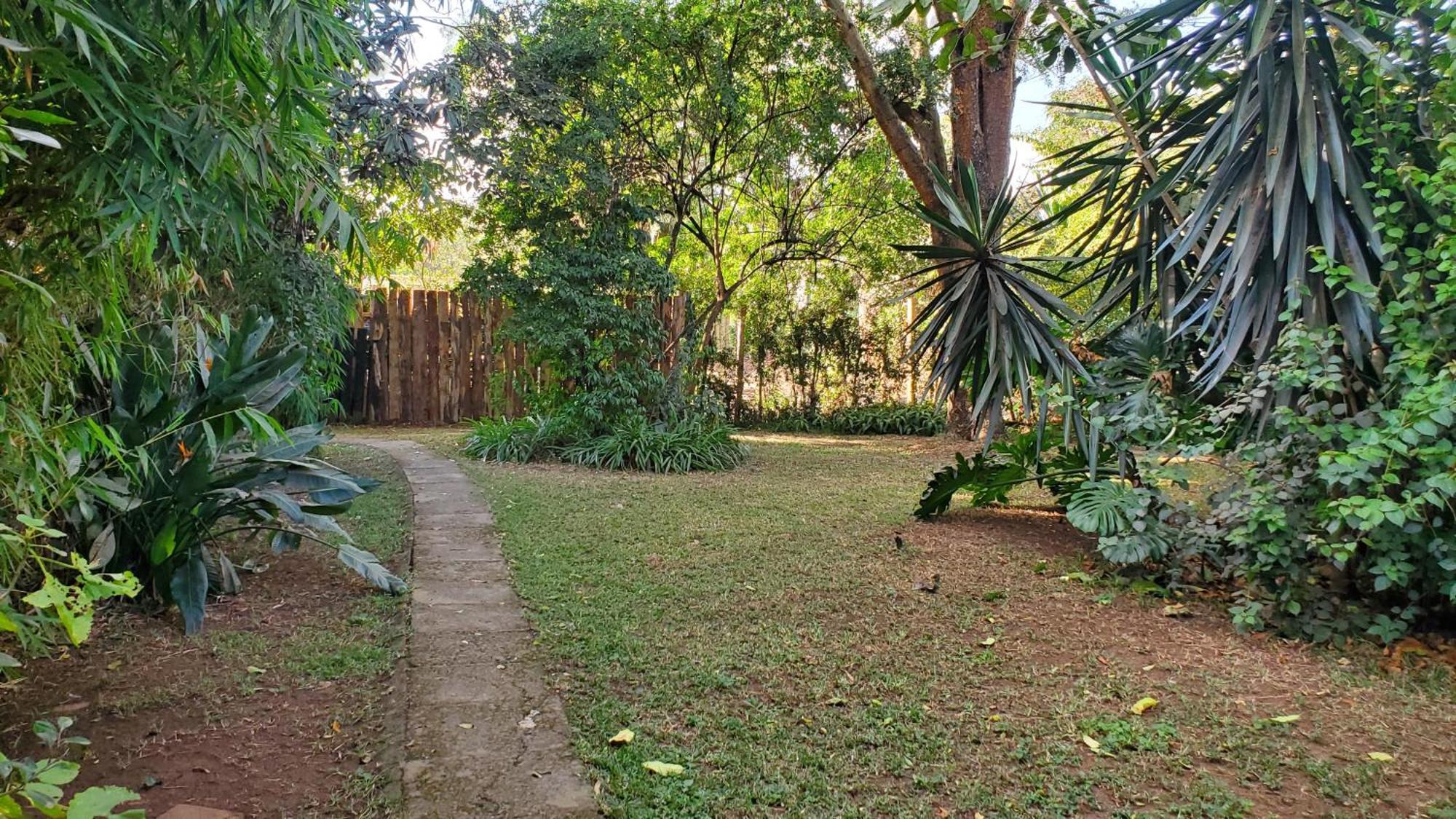 Mad Vervet Nairobi Backpackers Hostel ภายนอก รูปภาพ